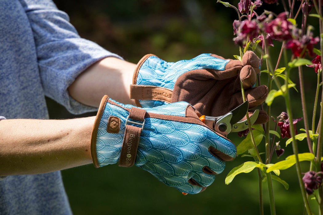 love the glove gardening gloves Burgon & Ball Love The Glove