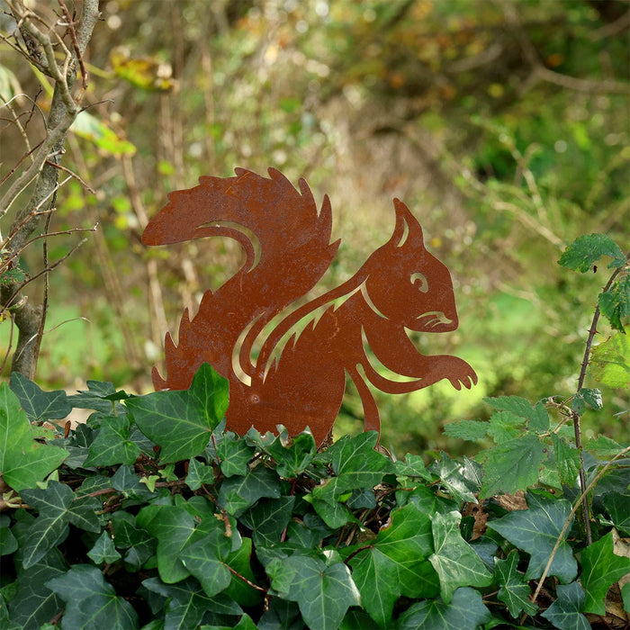 Esschert Design Garden Decor - Rusty Metal Squirrel Silhouette