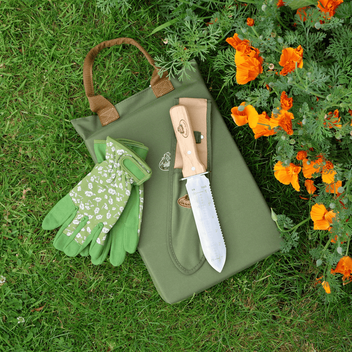 Esschert's Garden Garden Tool Gift Sets - Women's Hori Hori Knife & Kneeler Bundle