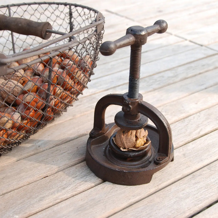 Esschert's Garden Homeware - Cast Iron Nutcracker